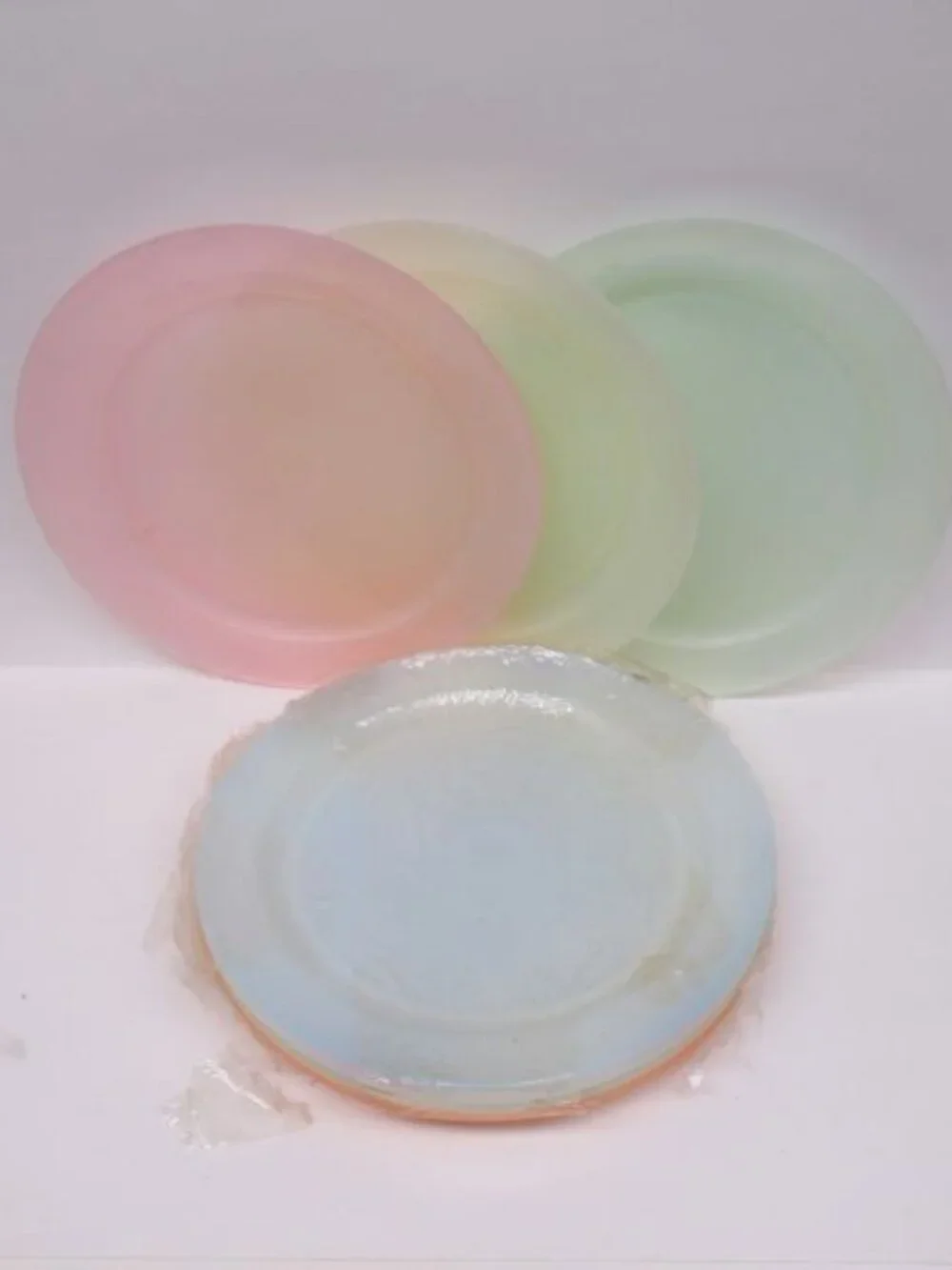 Vintage TUPPERWARE PASTEL Dinner Plates Millionaire Line, Set of 9, Made In USA